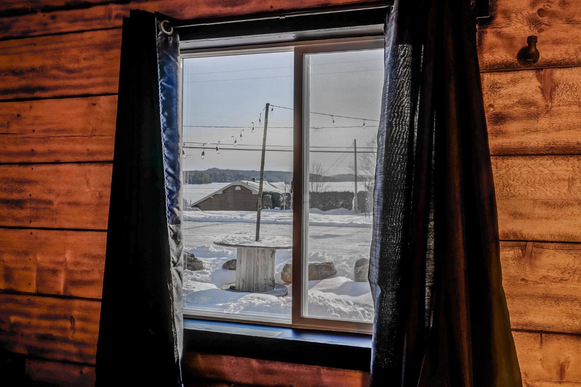 Your Cozy Cabin Retreat Saint-Remi-d'Amherst 外观 照片