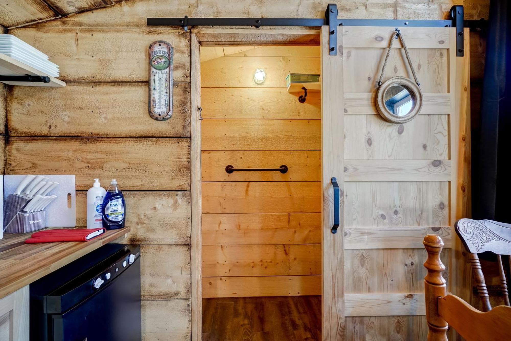 Your Cozy Cabin Retreat Saint-Remi-d'Amherst 外观 照片