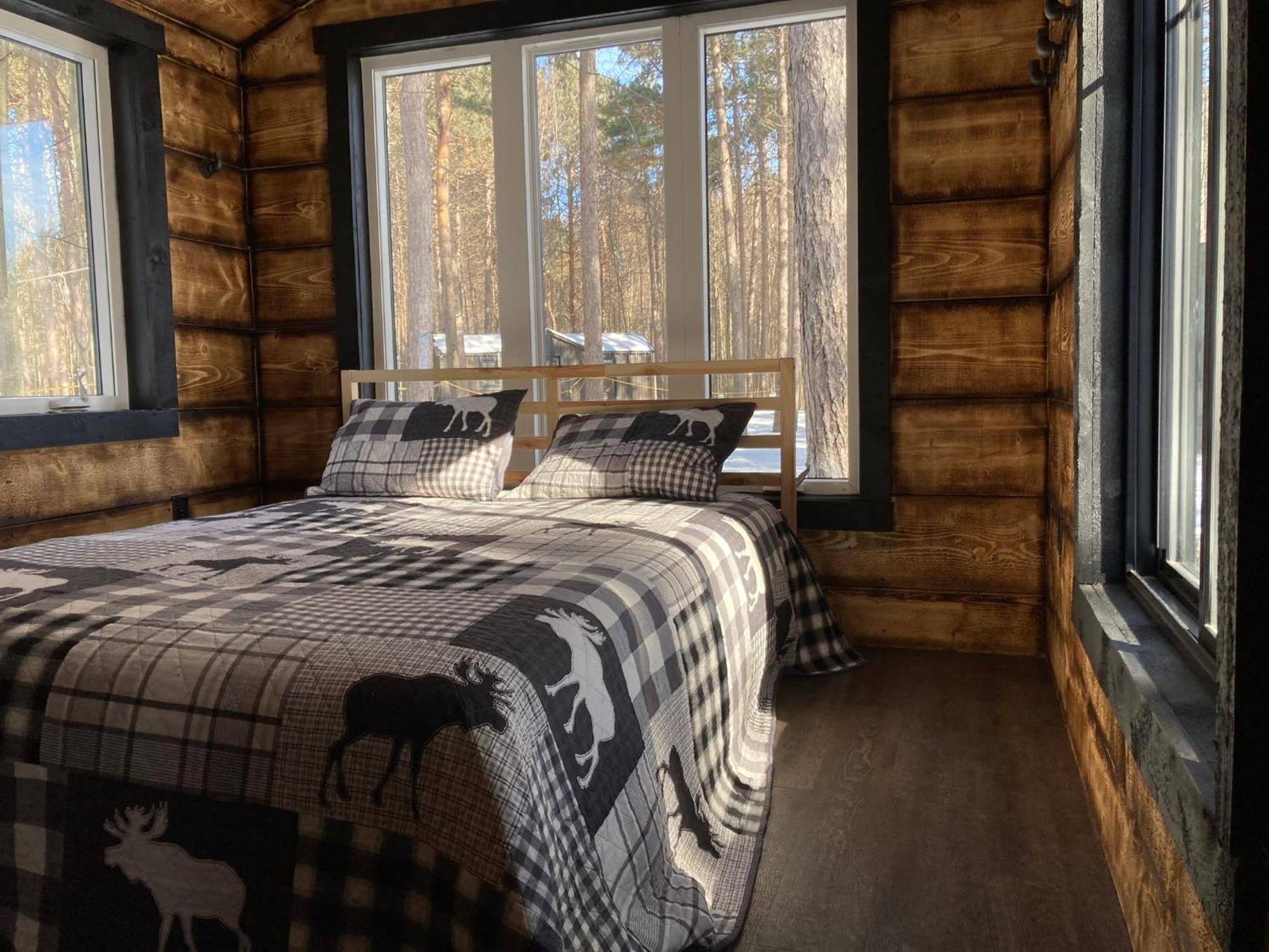 Your Cozy Cabin Retreat Saint-Remi-d'Amherst 外观 照片