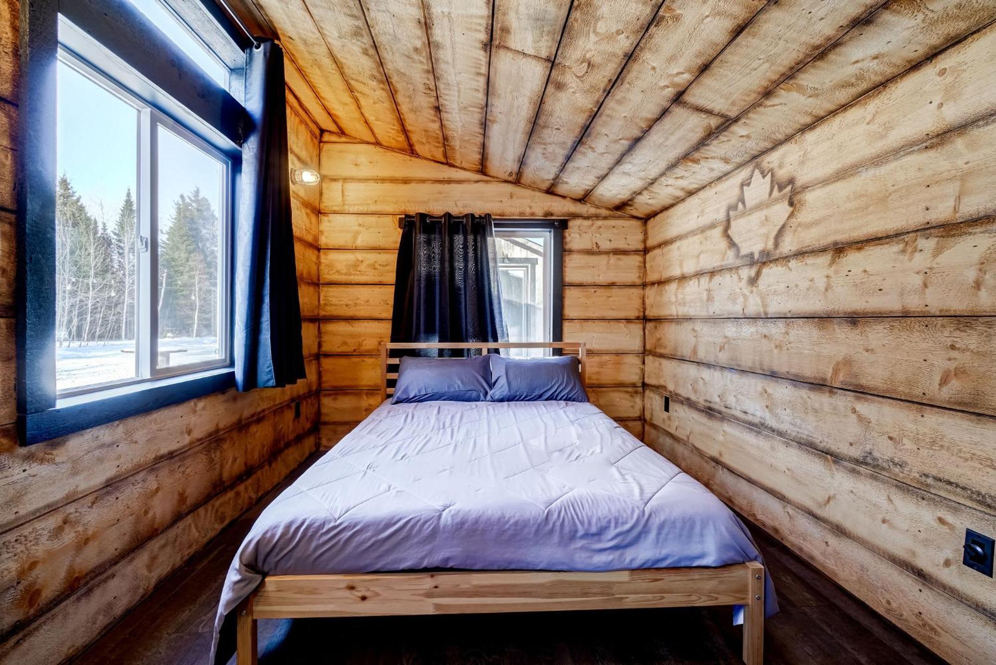 Your Cozy Cabin Retreat Saint-Remi-d'Amherst 外观 照片