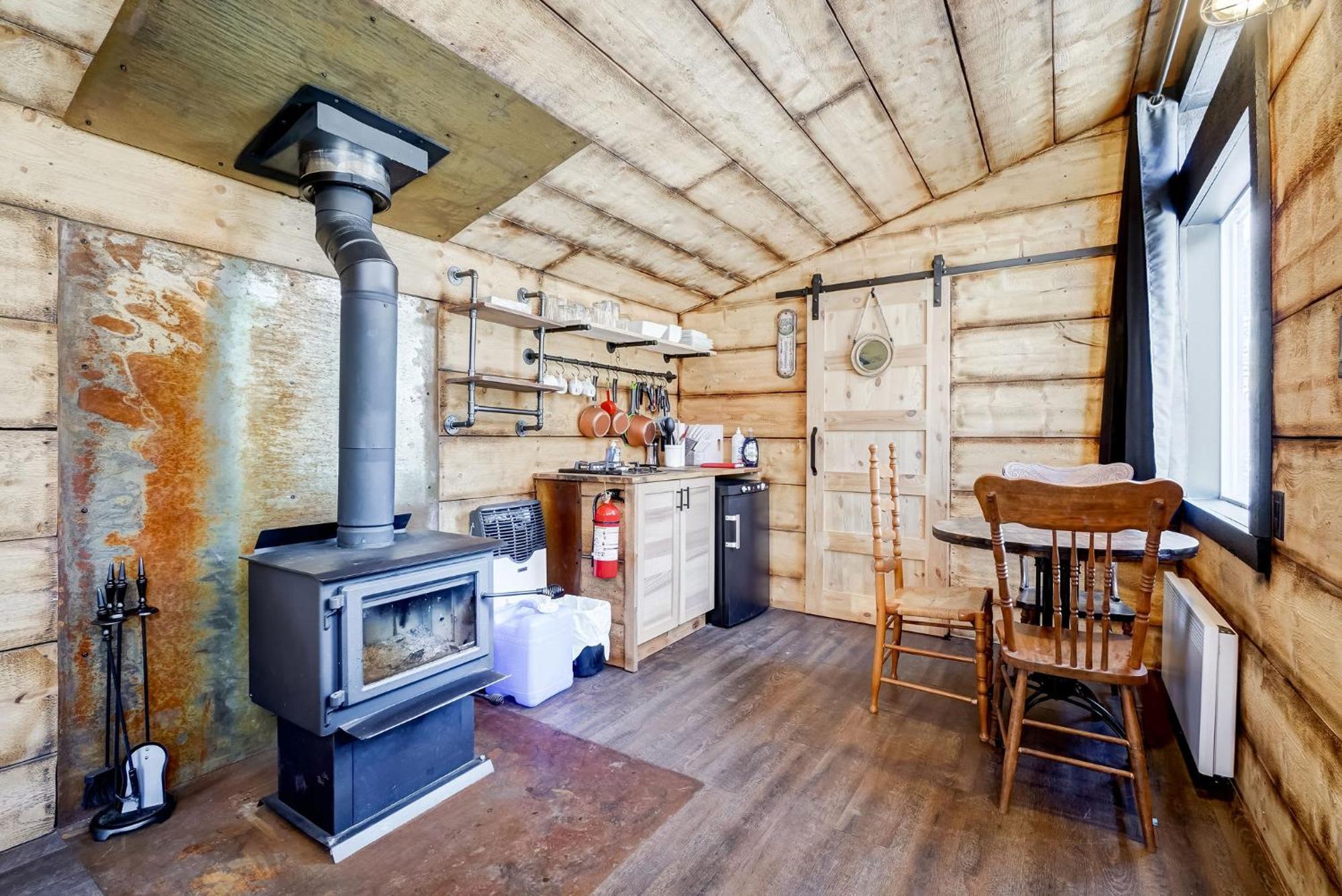 Your Cozy Cabin Retreat Saint-Remi-d'Amherst 外观 照片