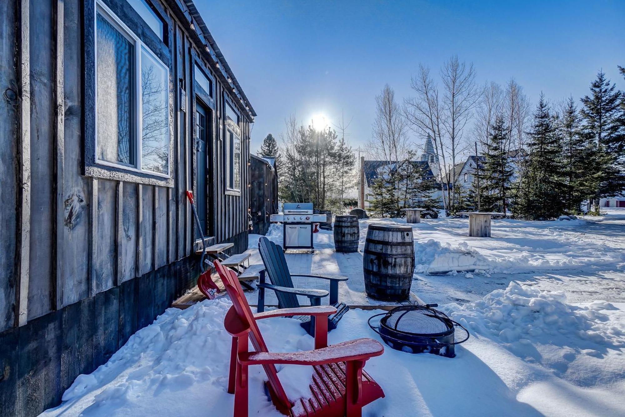 Your Cozy Cabin Retreat Saint-Remi-d'Amherst 外观 照片